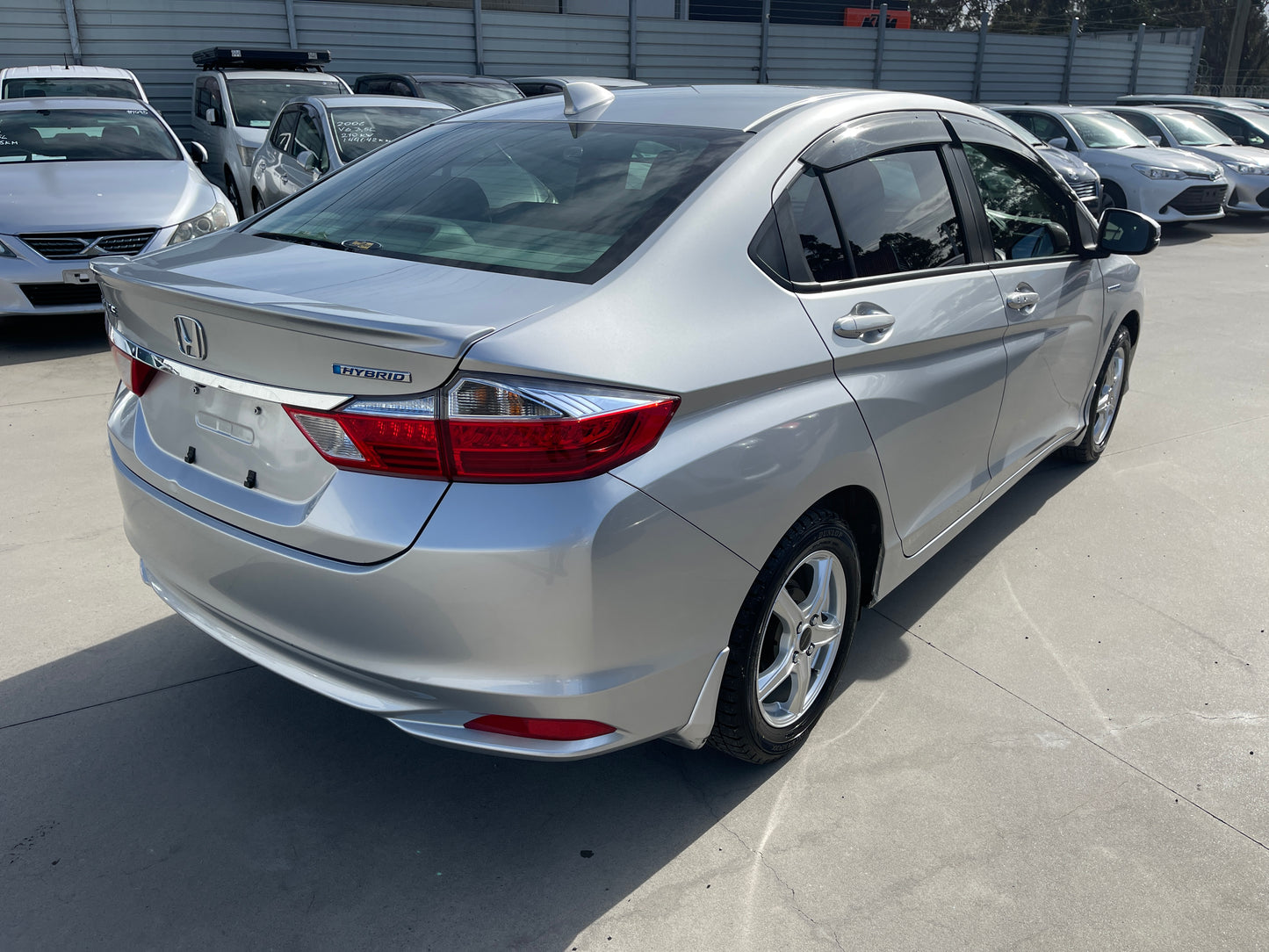 2015 Honda Grace 1.5 Hybrid DX Sedan 5 seater, 6ZZE000GM41004542 (#4542)