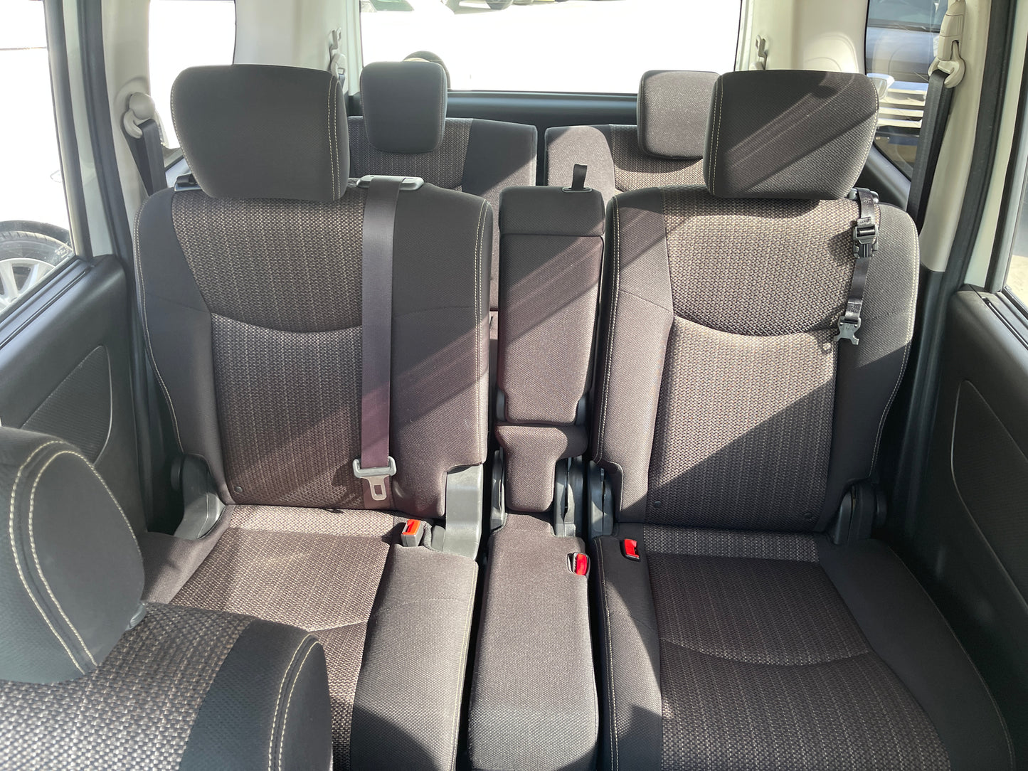 2016 Nissan Serena 2.0L S-Hybrid Highway Star, VIN 6ZZG00HFC26301626 (#1626)