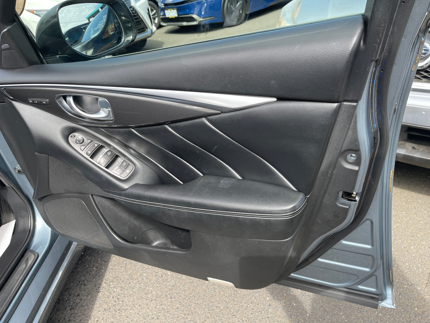 2016 Nissan Skyline V6 3.5L Hybrid 350GT SP Version Sport Sedan interior door panel features and controls