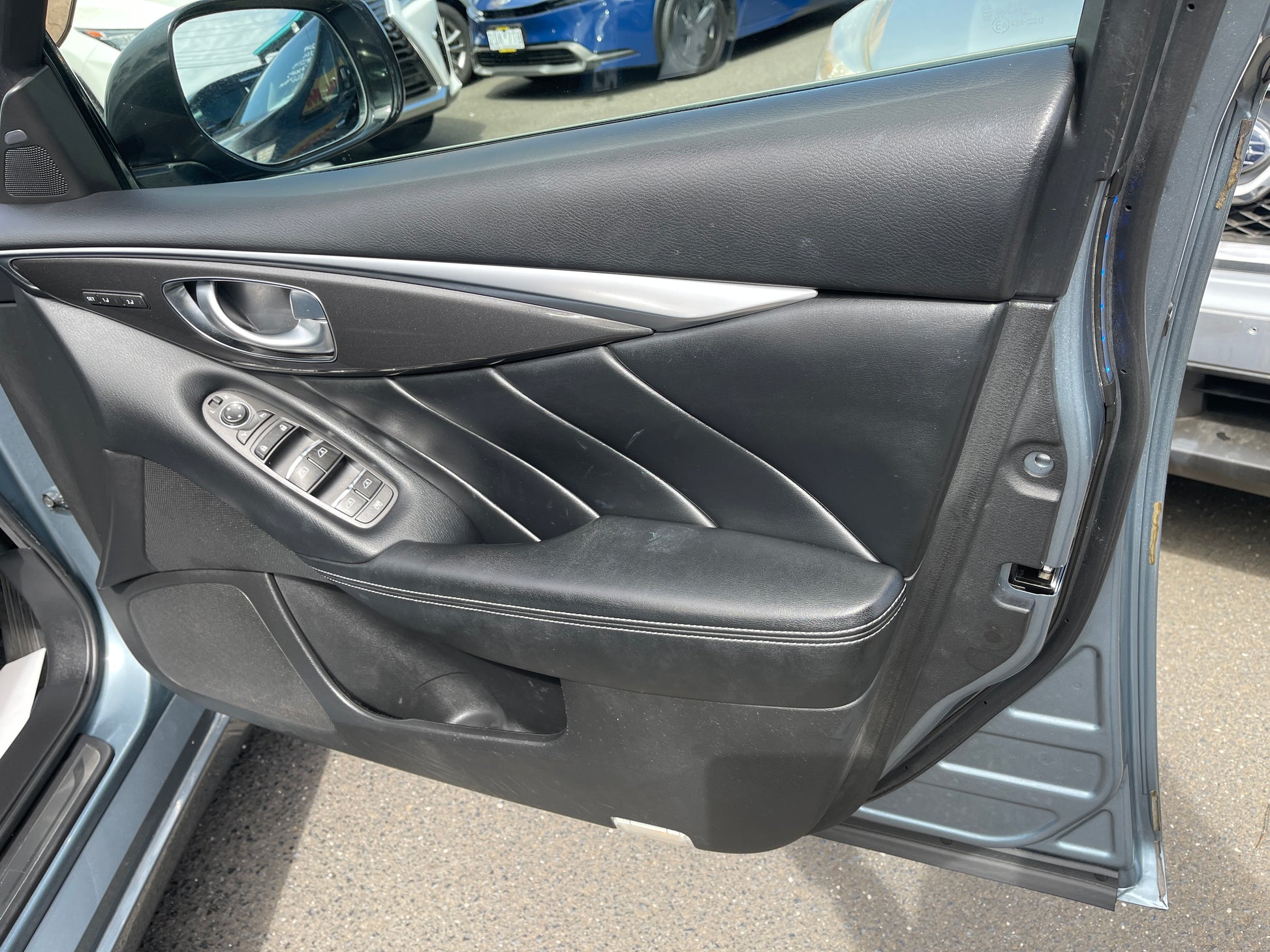 2016 Nissan Skyline V6 3.5L Hybrid 350GT SP Version Sport Sedan interior door panel features and controls