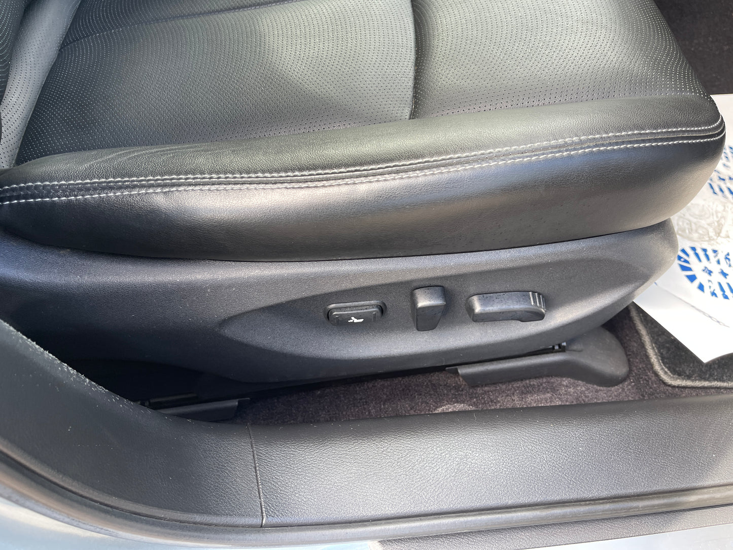 2016 Nissan Skyline V6 3.5L Hybrid 350GT SP Version Sport Sedan interior seat controls and adjustments.