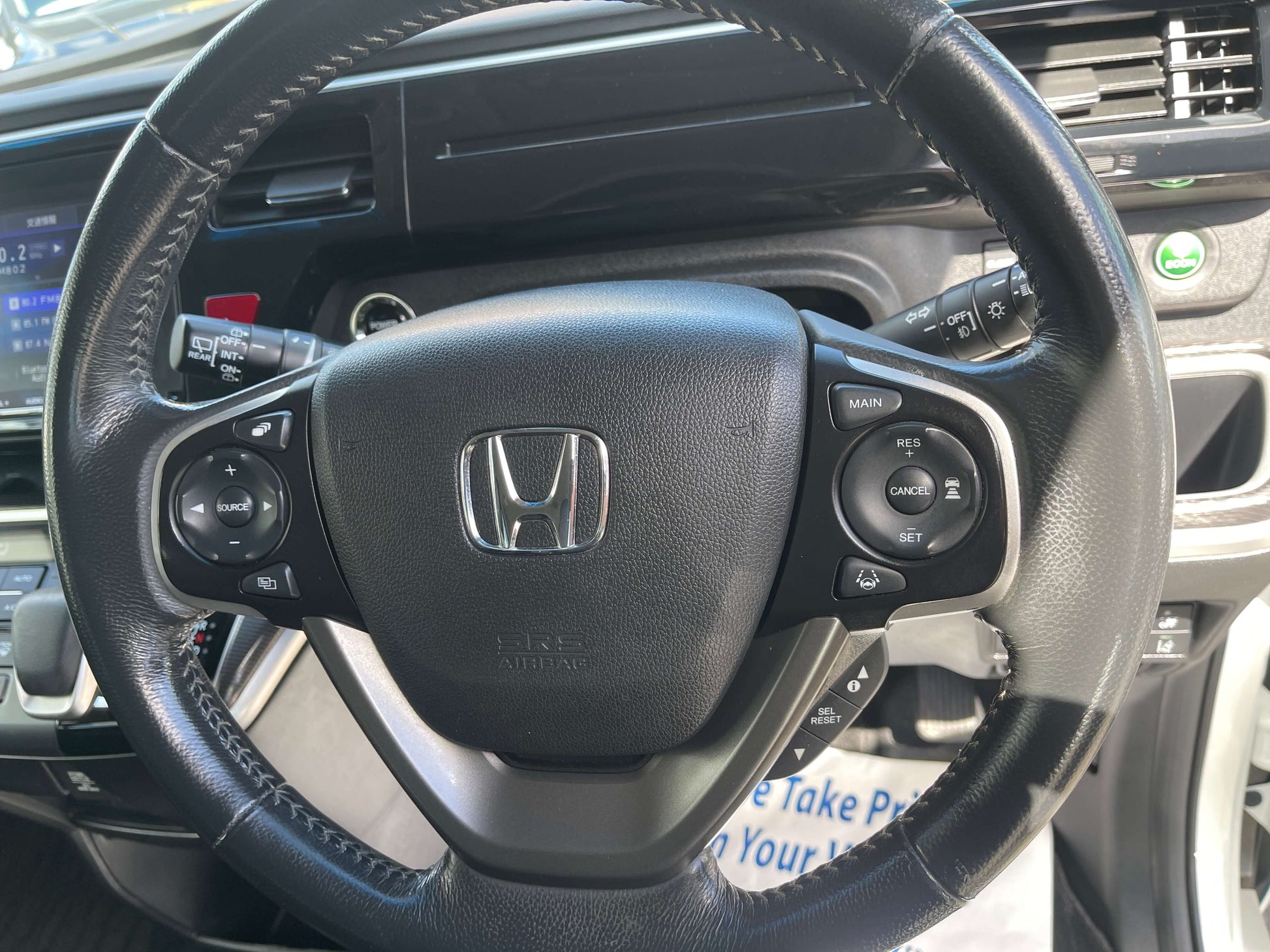 2018 Honda Stepwgn 2.0 Spada Hybrid G Honda Sensing steering wheel and dashboard controls