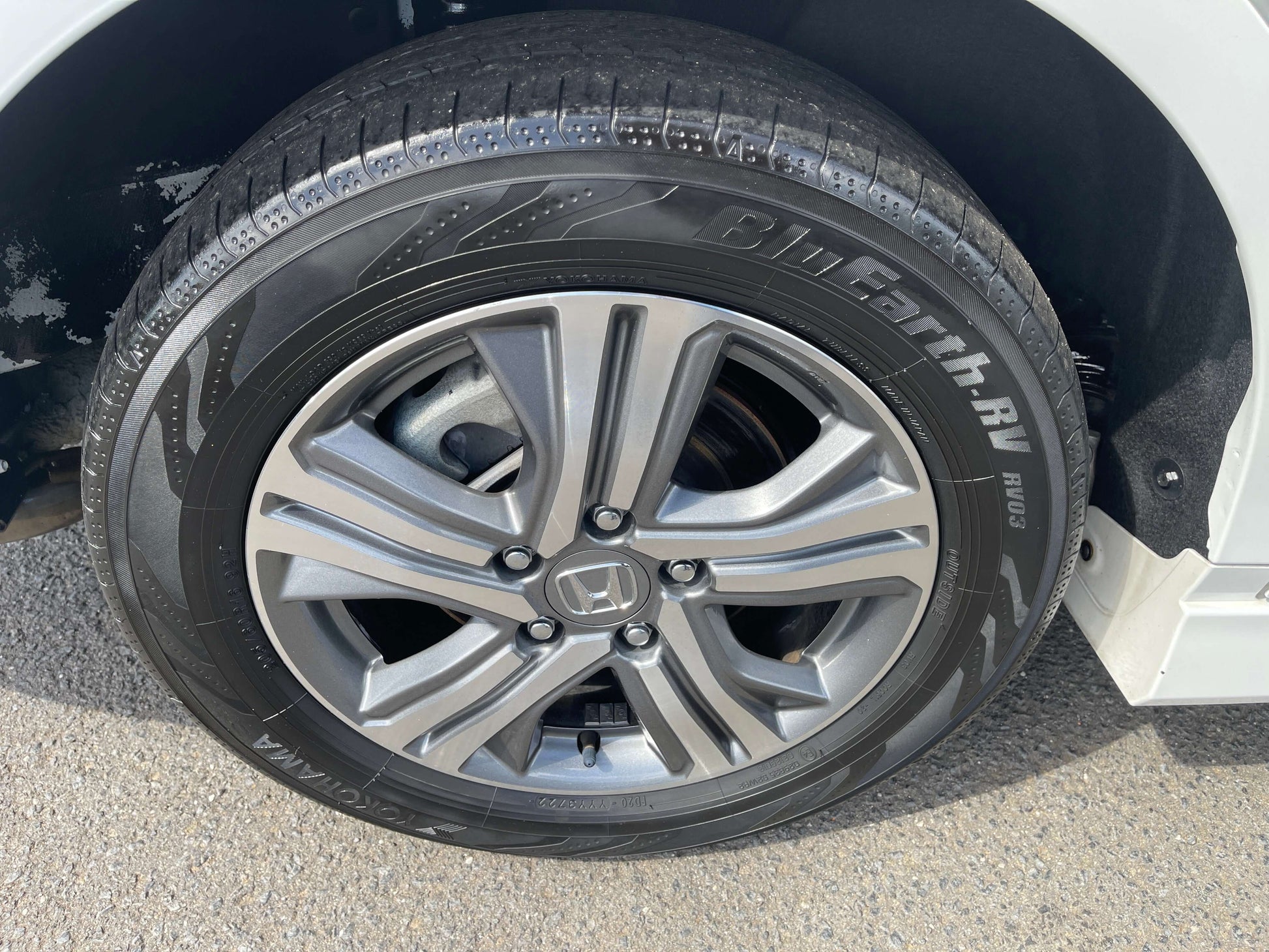 2018 Honda Stepwgn 2.0 Spada Hybrid wheel showing alloy design and Goodyear tire