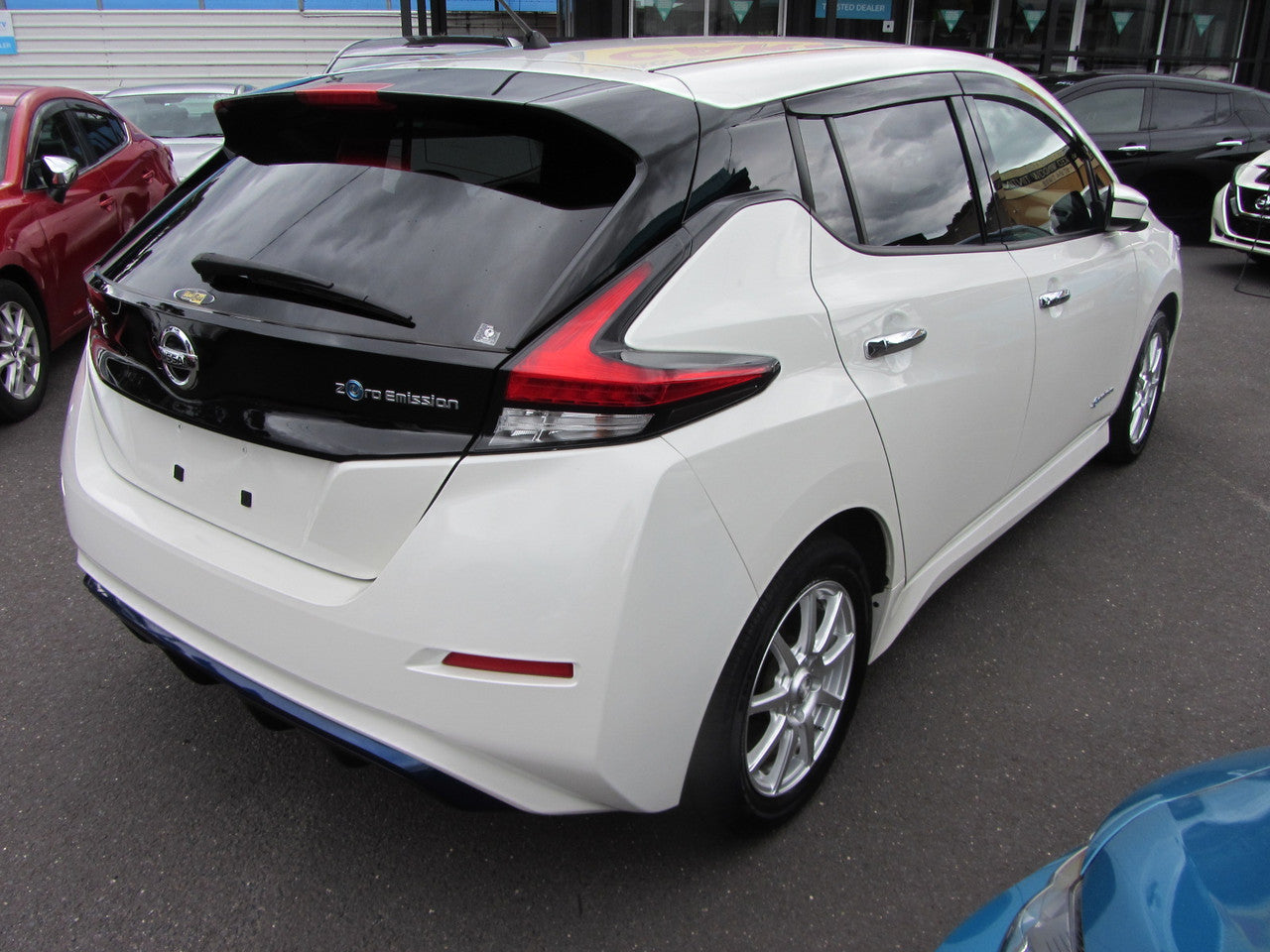 2018 Nissan Leaf 40kW X-Edition Full Electric, VIN 6U900000ZE1019915 (#9915)