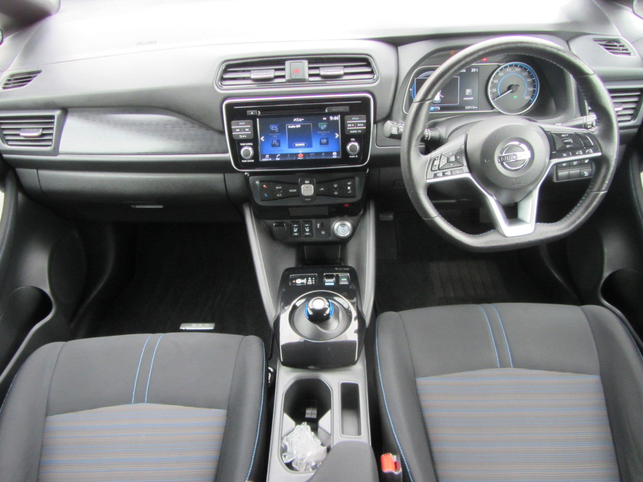 2018 Nissan Leaf 40kW X-Edition Full Electric, VIN 6U900000ZE1019915 (#9915)