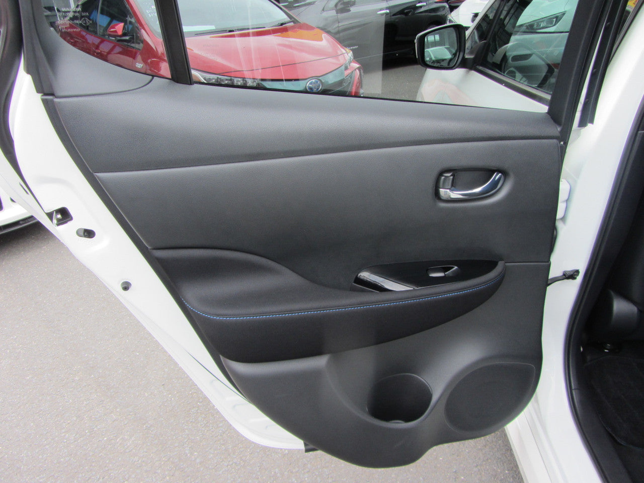 2018 Nissan Leaf 40kW X-Edition Full Electric, VIN 6U900000ZE1019915 (#9915)