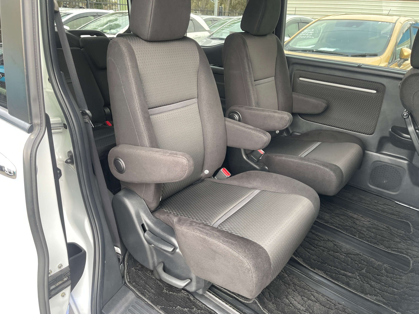 Interior view of the 2018 Honda Honda Stepwgn 2.0 Spada Hybrid G Honda Sensing featuring spacious 7-seater design.