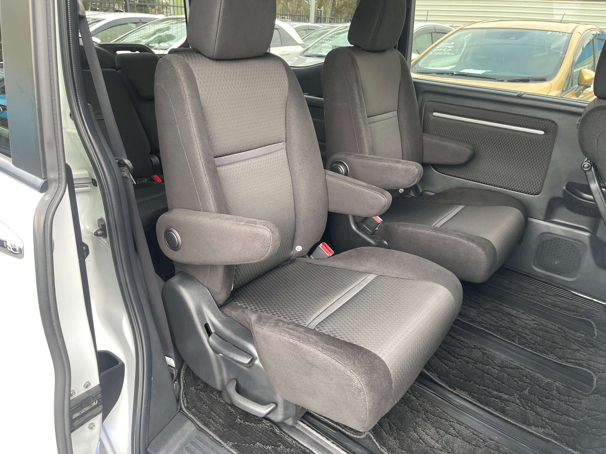 Interior view of the 2018 Honda Honda Stepwgn 2.0 Spada Hybrid G Honda Sensing featuring spacious 7-seater design.
