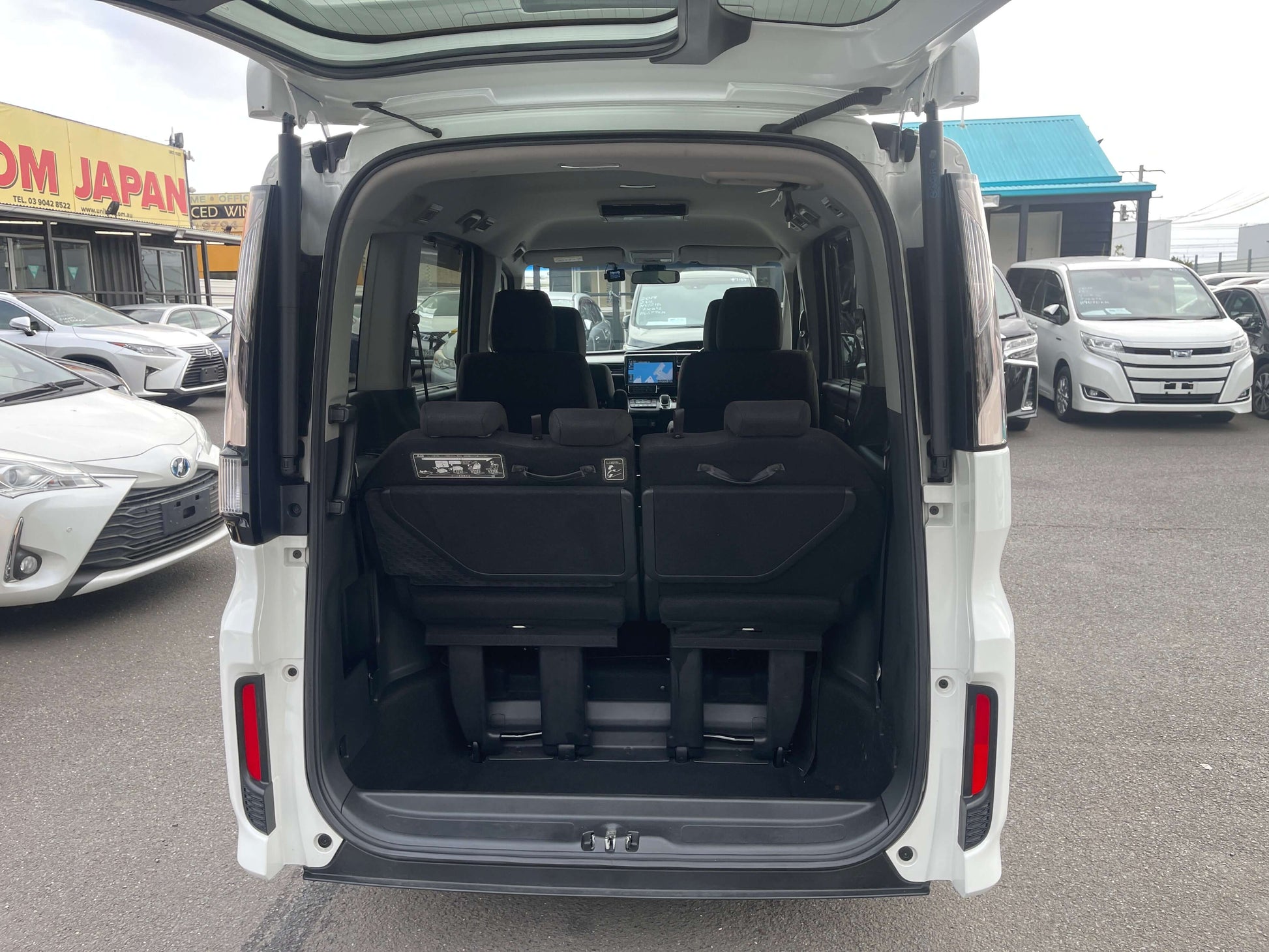 Interior view of the 2018 Honda Honda Stepwgn 2.0 Spada Hybrid G Honda Sensing showing spacious seating.
