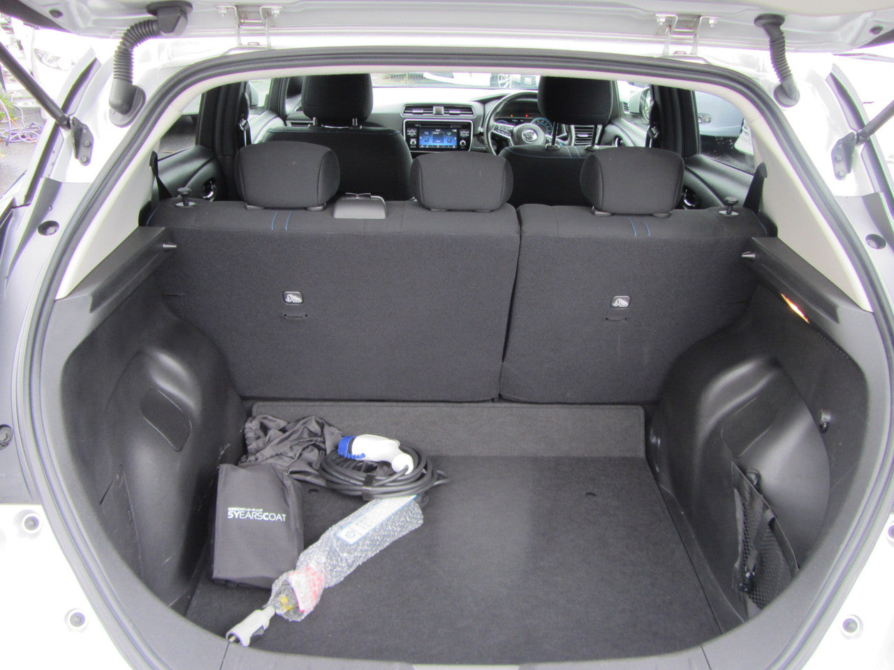 2018 Nissan Leaf 40kW G-Edition Full Electric Full Option, VIN 6U900000ZE1001413 (#1413)