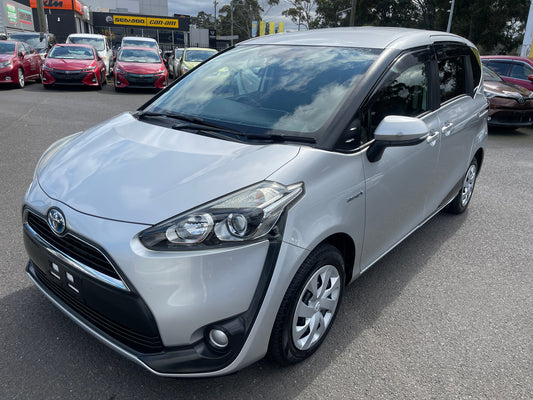 2018 Toyota Sienta 1.5L  Hybrid G Package 7 seater, VIN 6ZZJNHP1707137552 (#7552)