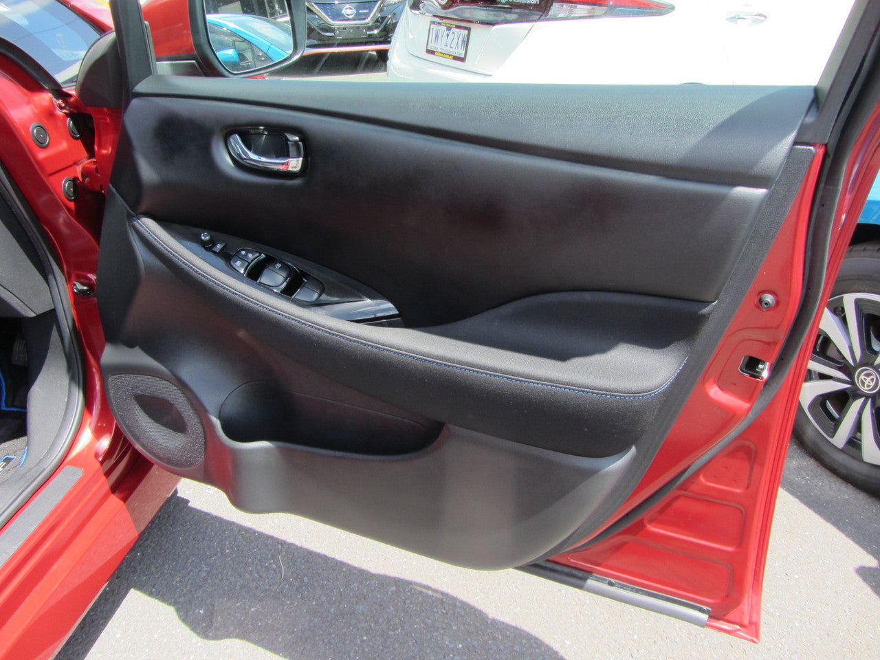 2019 Nissan Leaf 40kW G-Edition Full Electric Full Option, VIN 6ZZK0000ZE1033002 (#3002)