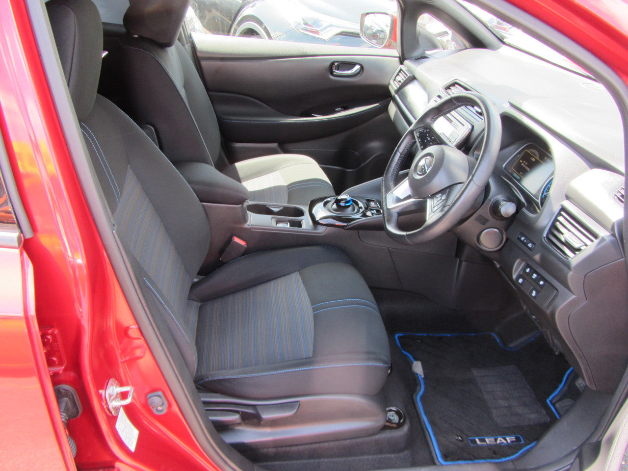 2019 Nissan Leaf 40kW G-Edition Full Electric Full Option, VIN 6ZZK0000ZE1033002 (#3002)