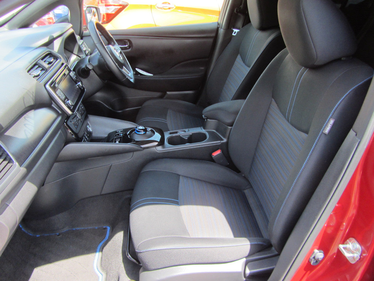 2019 Nissan Leaf 40kW G-Edition Full Electric Full Option, VIN 6ZZK0000ZE1033002 (#3002)