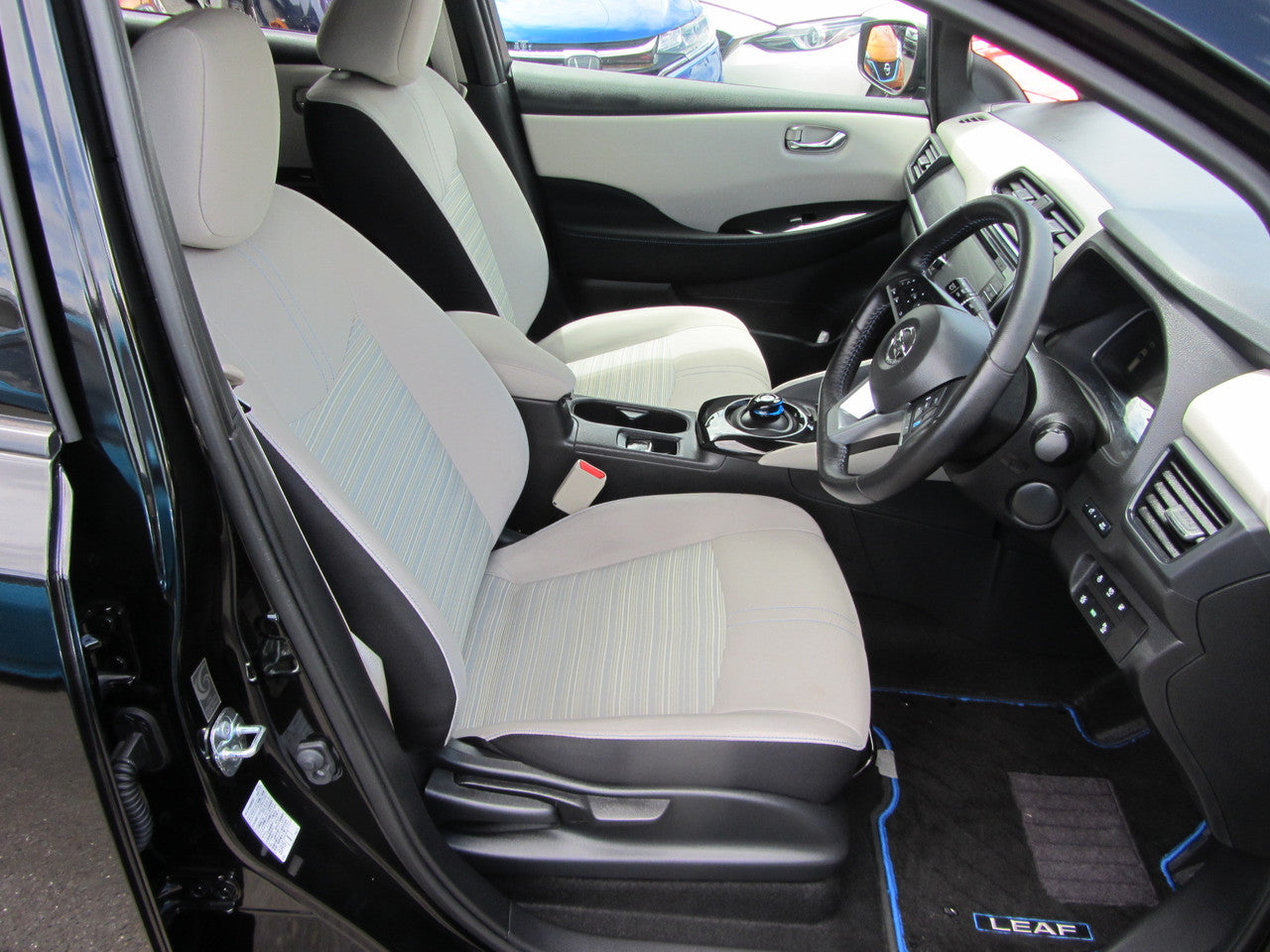 2019 Nissan Leaf 40kW G-Edition Full Electric Full Option, VIN 6ZZK0000ZE1051211 #1211)