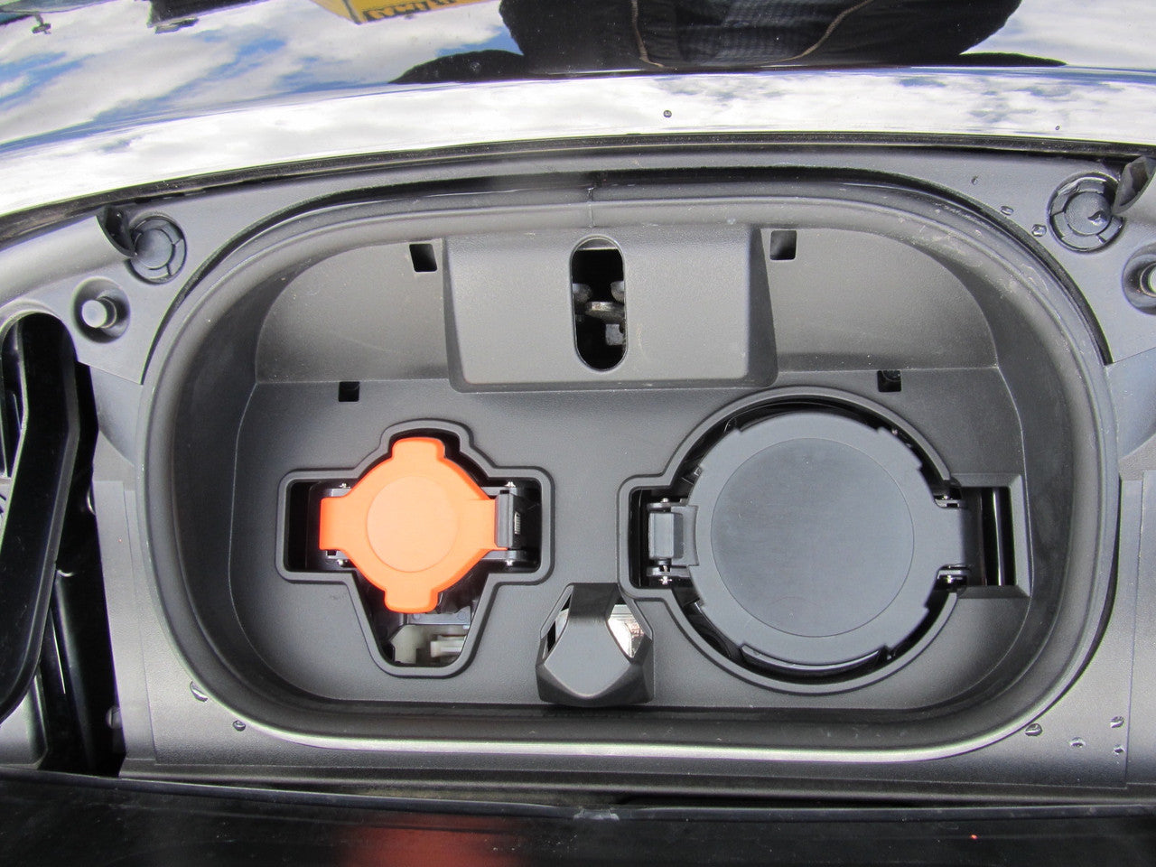 2019 Nissan Leaf 40kW G-Edition Full Electric Full Option, VIN 6ZZK0000ZE1051211 #1211)
