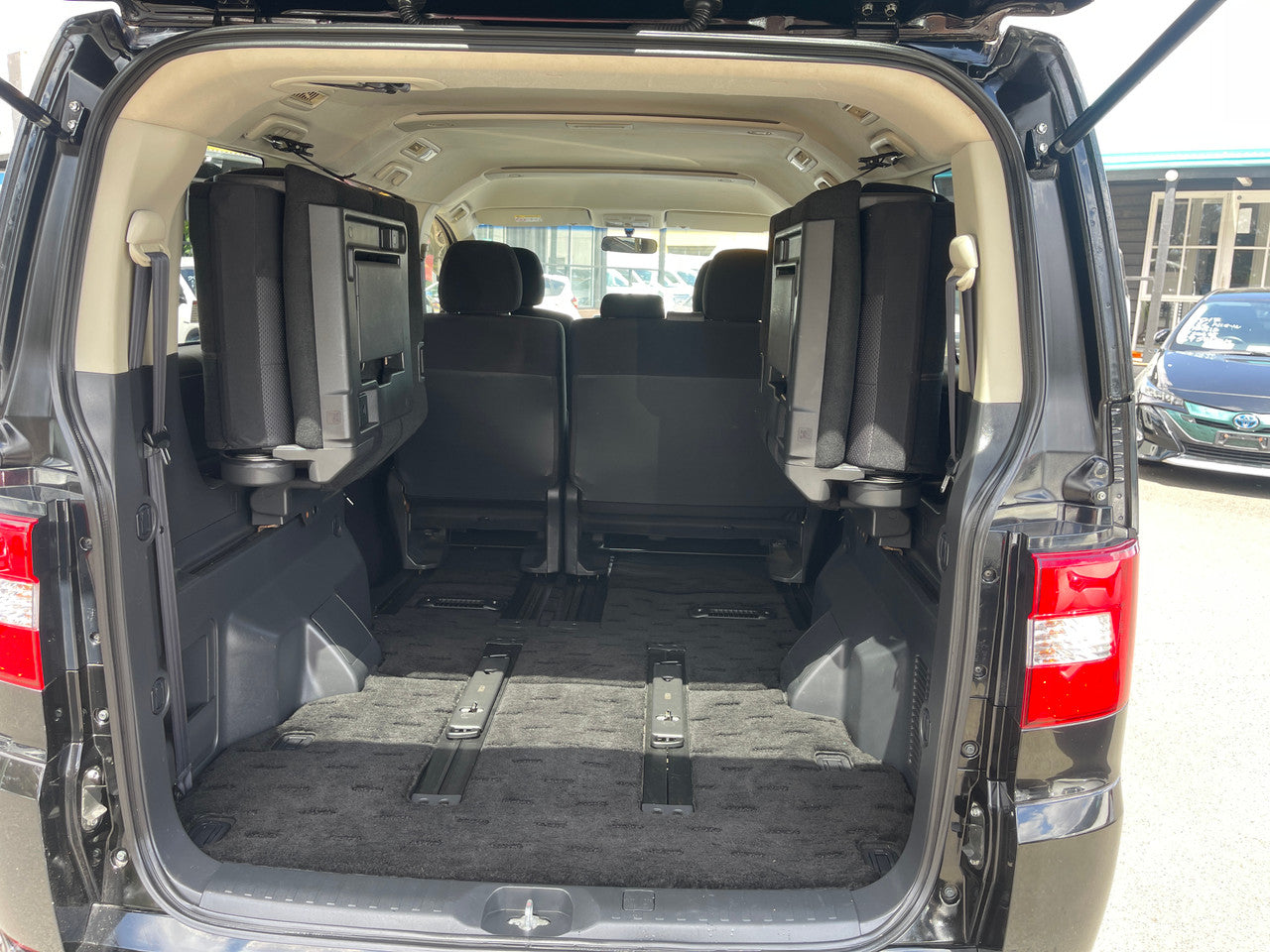 2014 Mitsubishi Delica D5 2.4L 4WD Premium Edition, VIN 6U9000CV5W0903207 (3207)