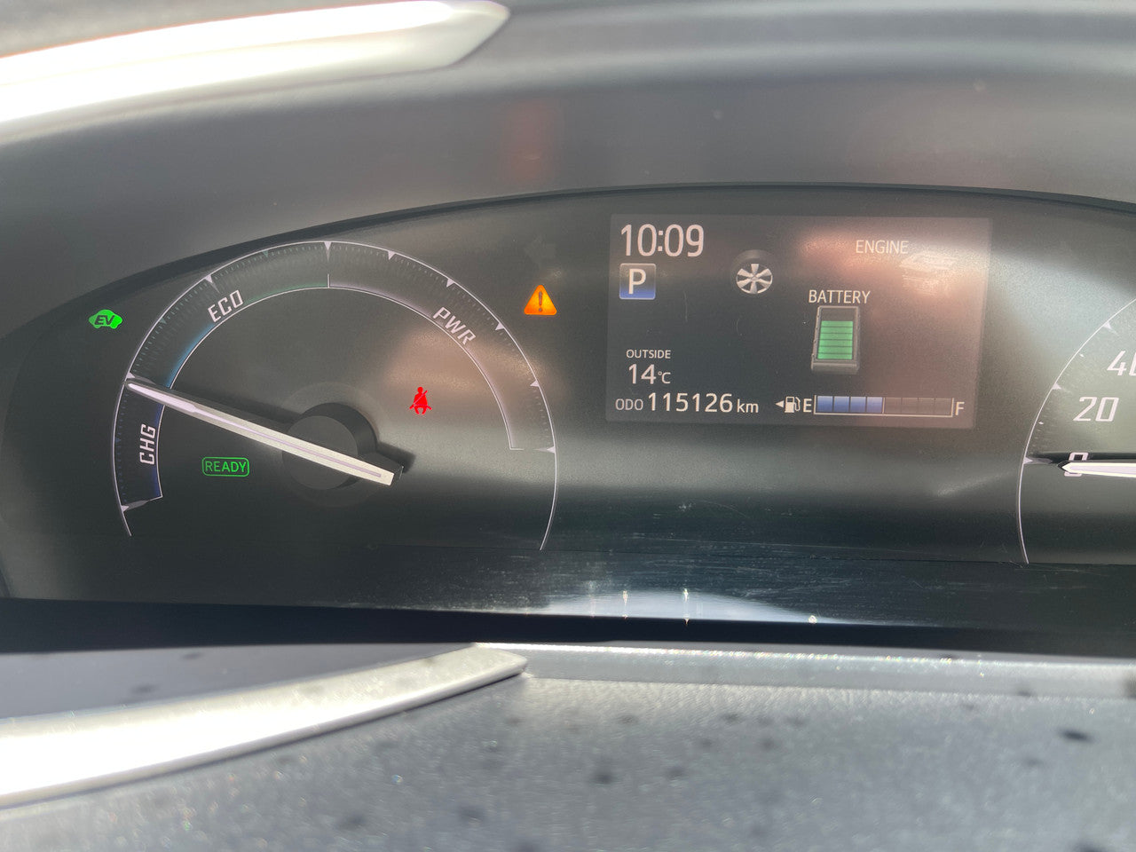 2016 Toyota Sienta 1.5L  Hybrid G Package 7 seater, VIN 6ZZGNHP1707052674 (#2674)