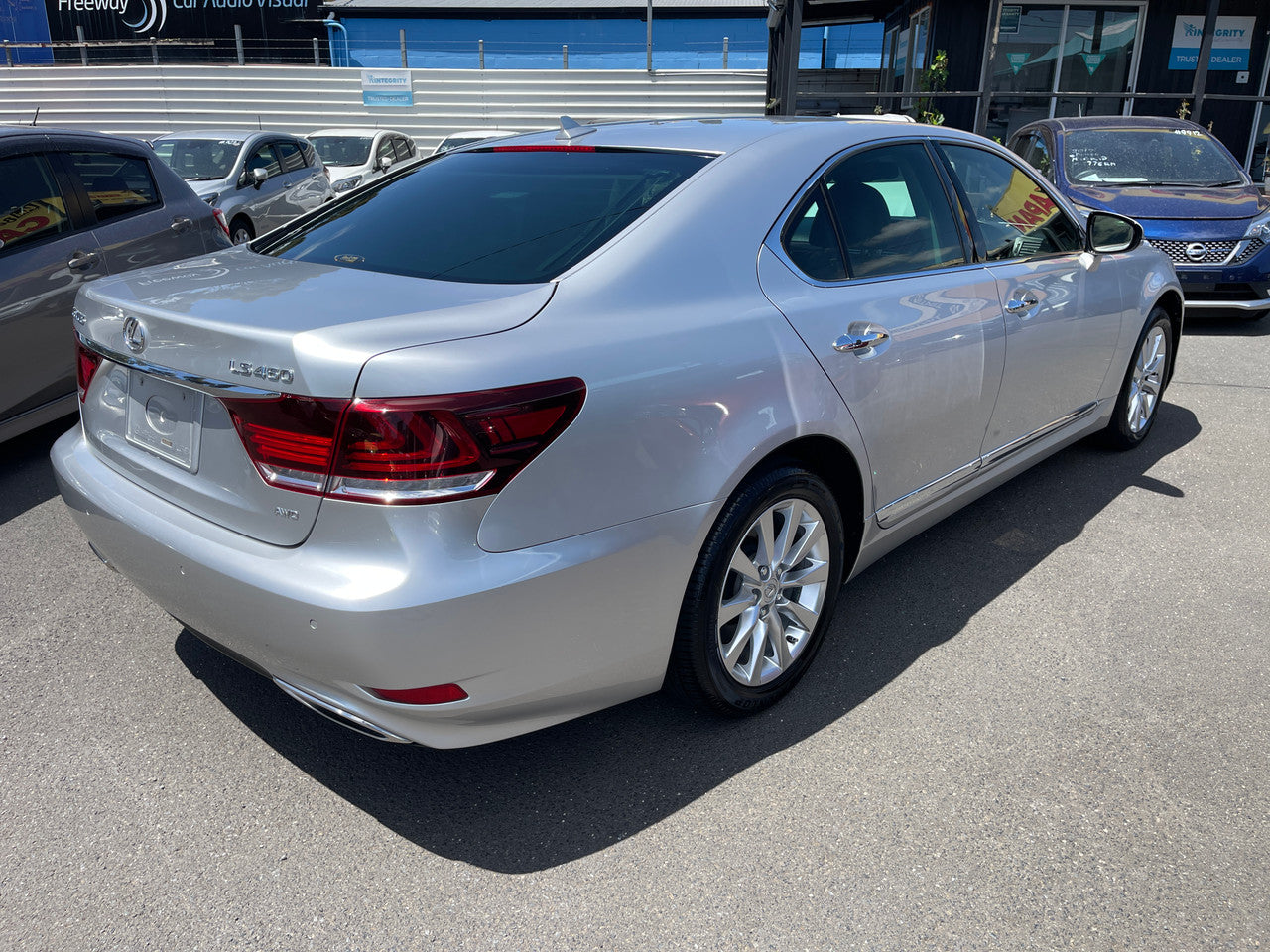 2013 Lexus LS460 AWD V8 4.6L Premium Luxury Sedan, VIN 6ZZD0USF455017750 (#7750)
