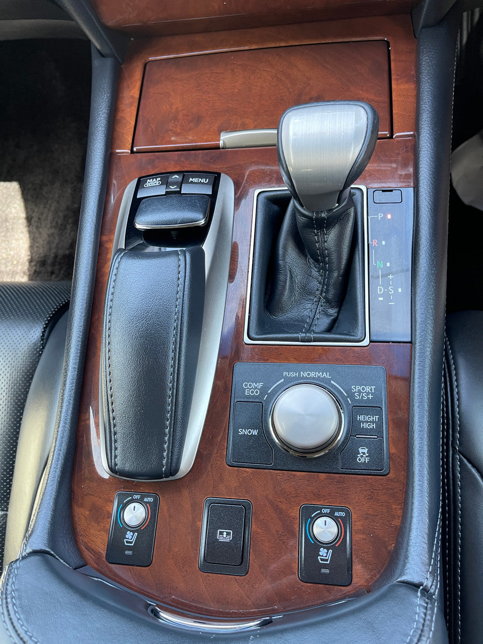 2013 Lexus LS460 AWD V8 4.6L Premium Luxury Sedan, VIN 6ZZD0USF455017750 (#7750)