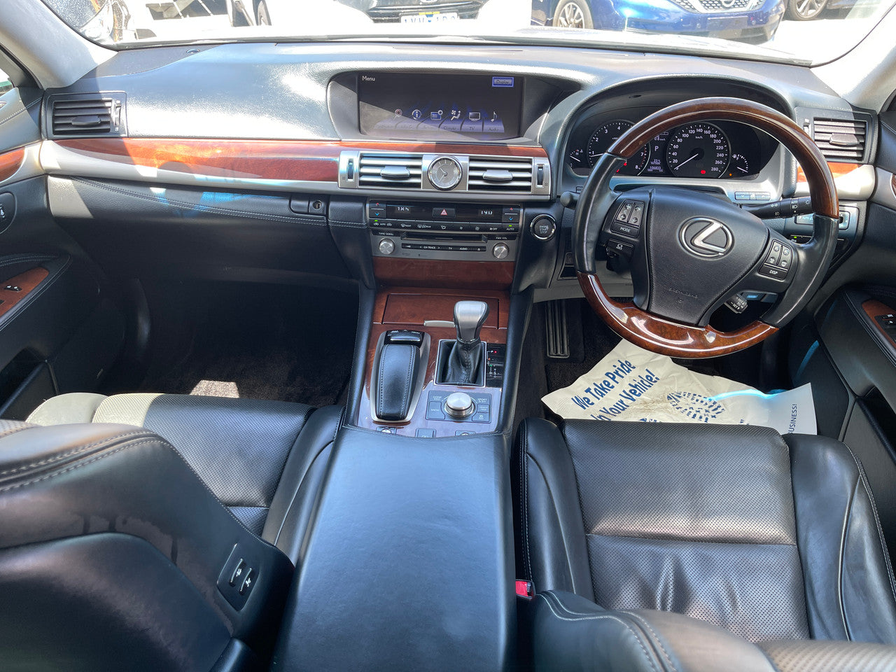 2013 Lexus LS460 AWD V8 4.6L Premium Luxury Sedan, VIN 6ZZD0USF455017750 (#7750)