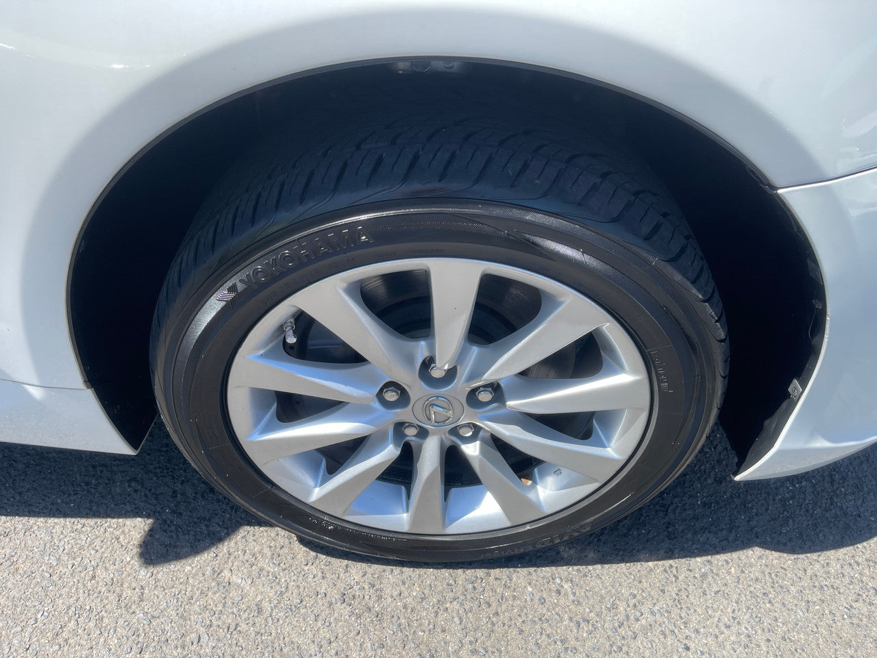2014 Lexus LS460 AWD V8 4.6L Premium Luxury Sedan, VIN 6ZZE0USF455022733 (#2733)