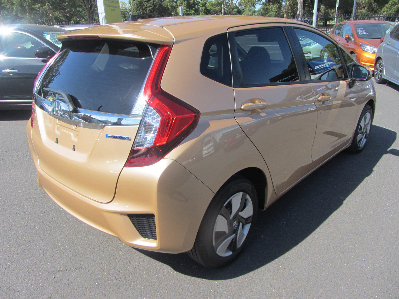 2014 Honda Fit 1.5L Hybrid 5 seater, VIN 6ZZE000GP53045818 (#5818)