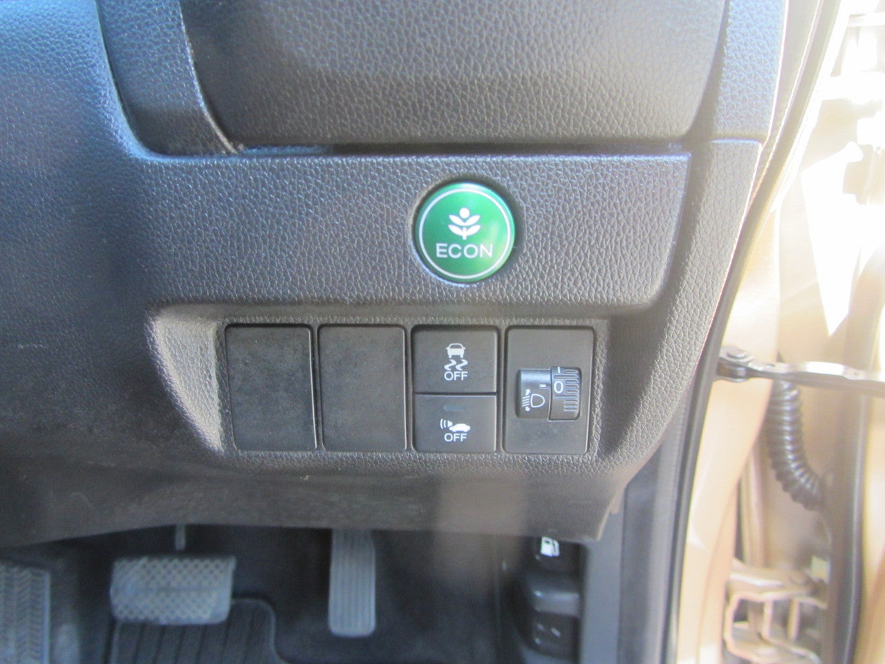2014 Honda Fit 1.5L Hybrid 5 seater, VIN 6ZZE000GP53045818 (#5818)