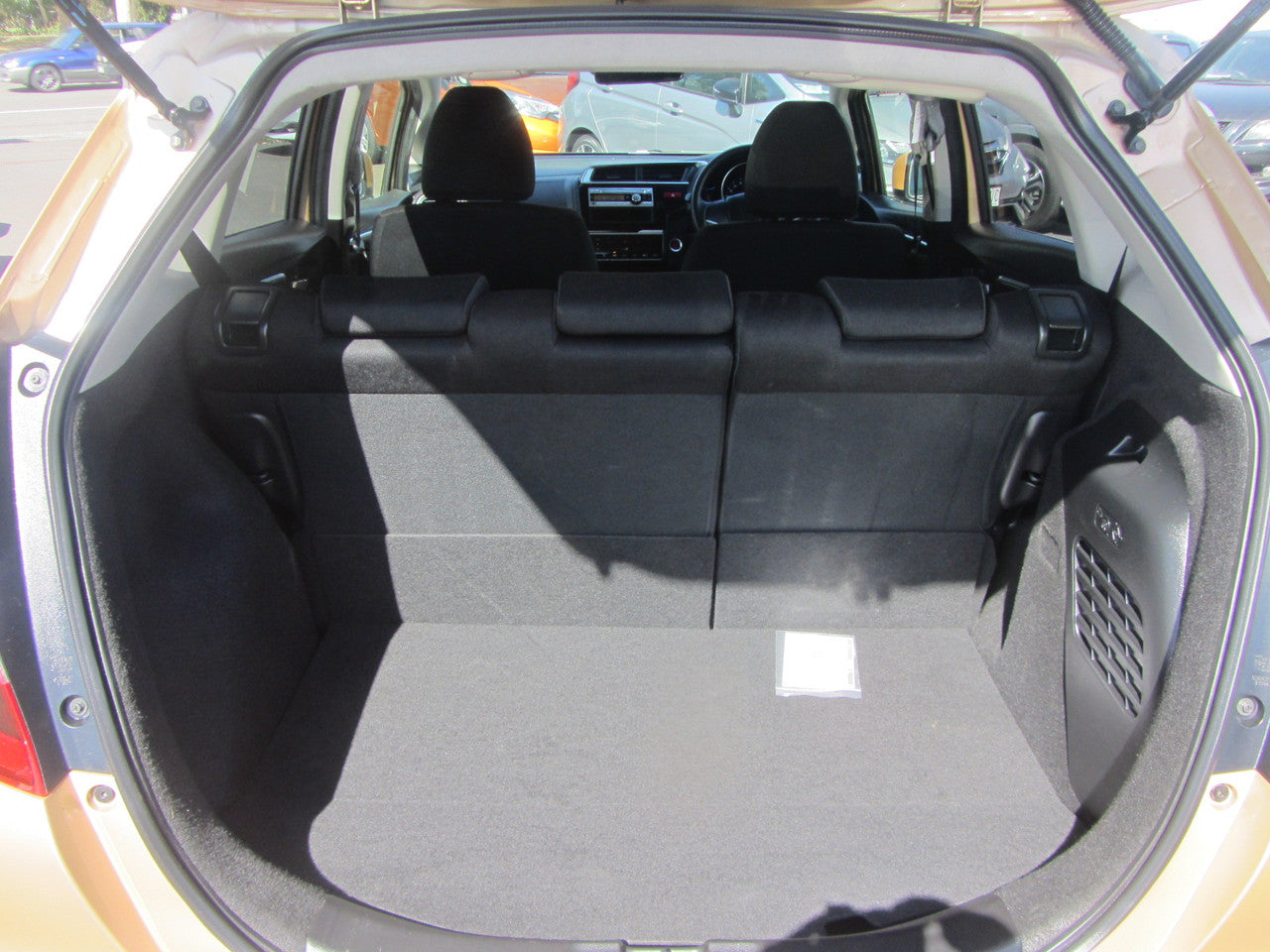2014 Honda Fit 1.5L Hybrid 5 seater, VIN 6ZZE000GP53045818 (#5818)