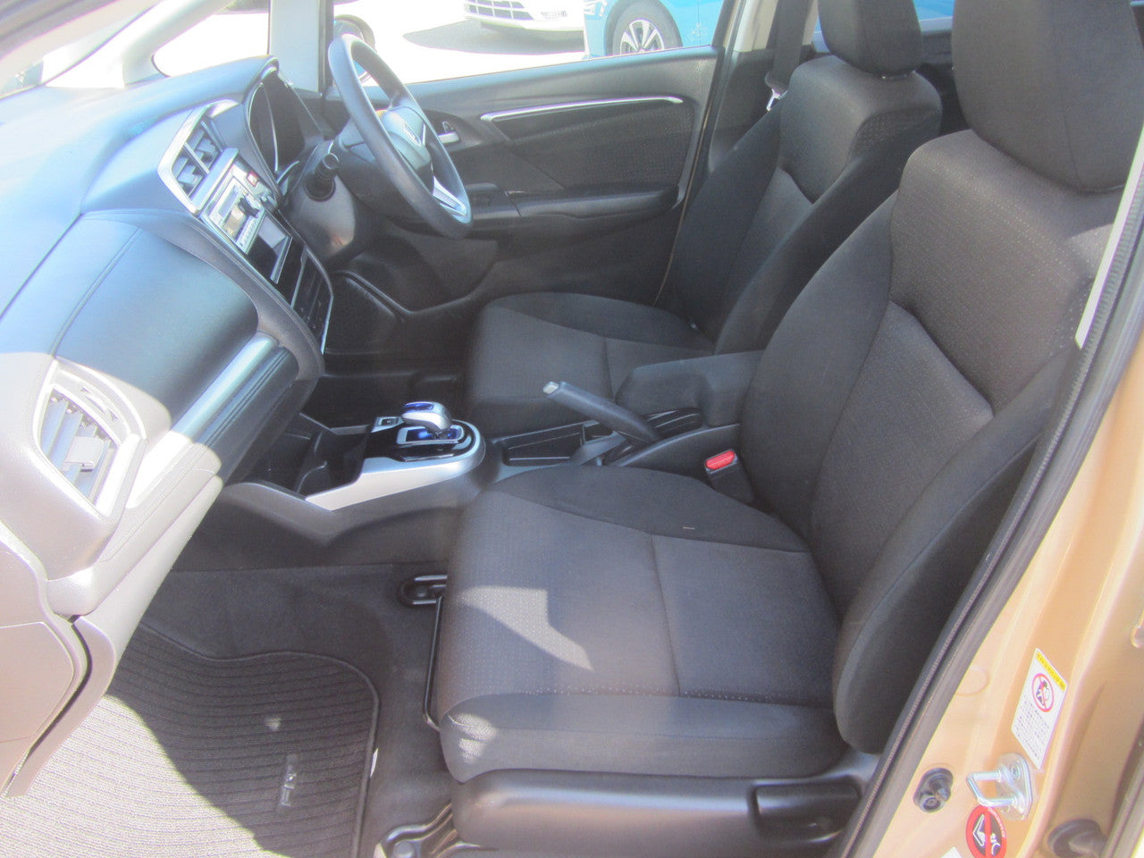 2014 Honda Fit 1.5L Hybrid 5 seater, VIN 6ZZE000GP53045818 (#5818)