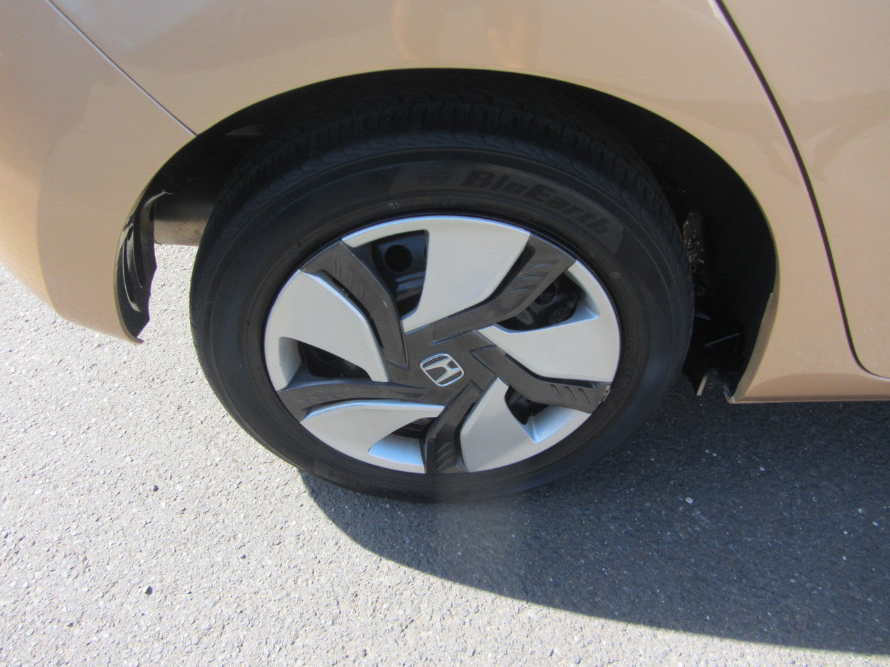 2014 Honda Fit 1.5L Hybrid 5 seater, VIN 6ZZE000GP53045818 (#5818)
