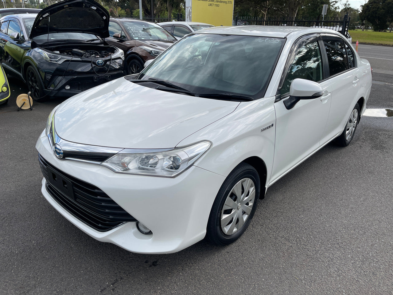2015 Toyota Corolla Axio Hybrid 1.5L Sedan, VIN 6ZZFNKE1657126826 (#6826)