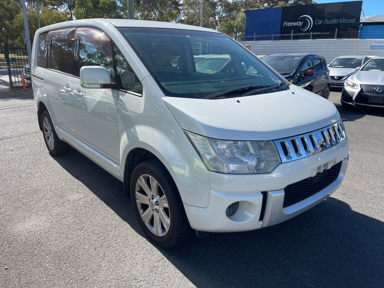2007 Mitsubishi Delica D5 2.4L 4WD Premium Edition, VIN 6U9000CV5W0021795 (1795)