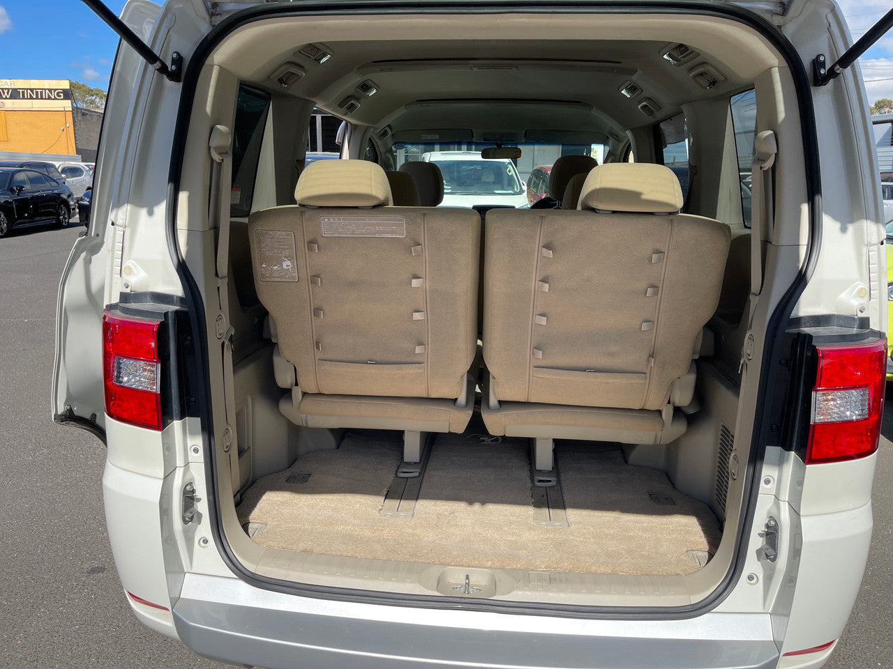 2007 Mitsubishi Delica D5 2.4L 4WD Premium Edition, VIN 6U9000CV5W0021795 (1795)