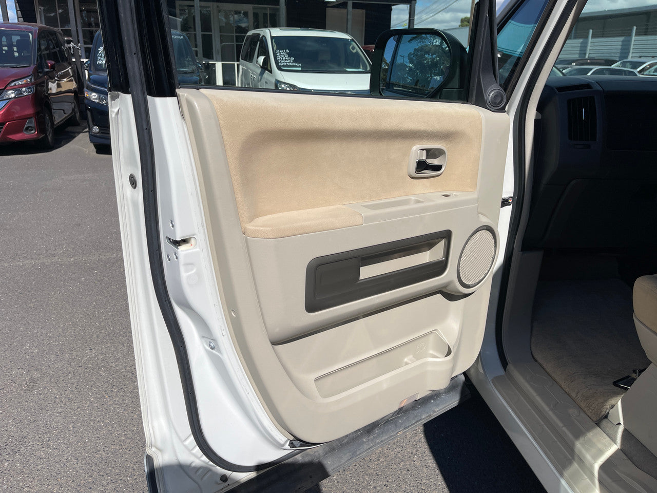 2007 Mitsubishi Delica D5 2.4L 4WD Premium Edition, VIN 6U9000CV5W0021795 (1795)