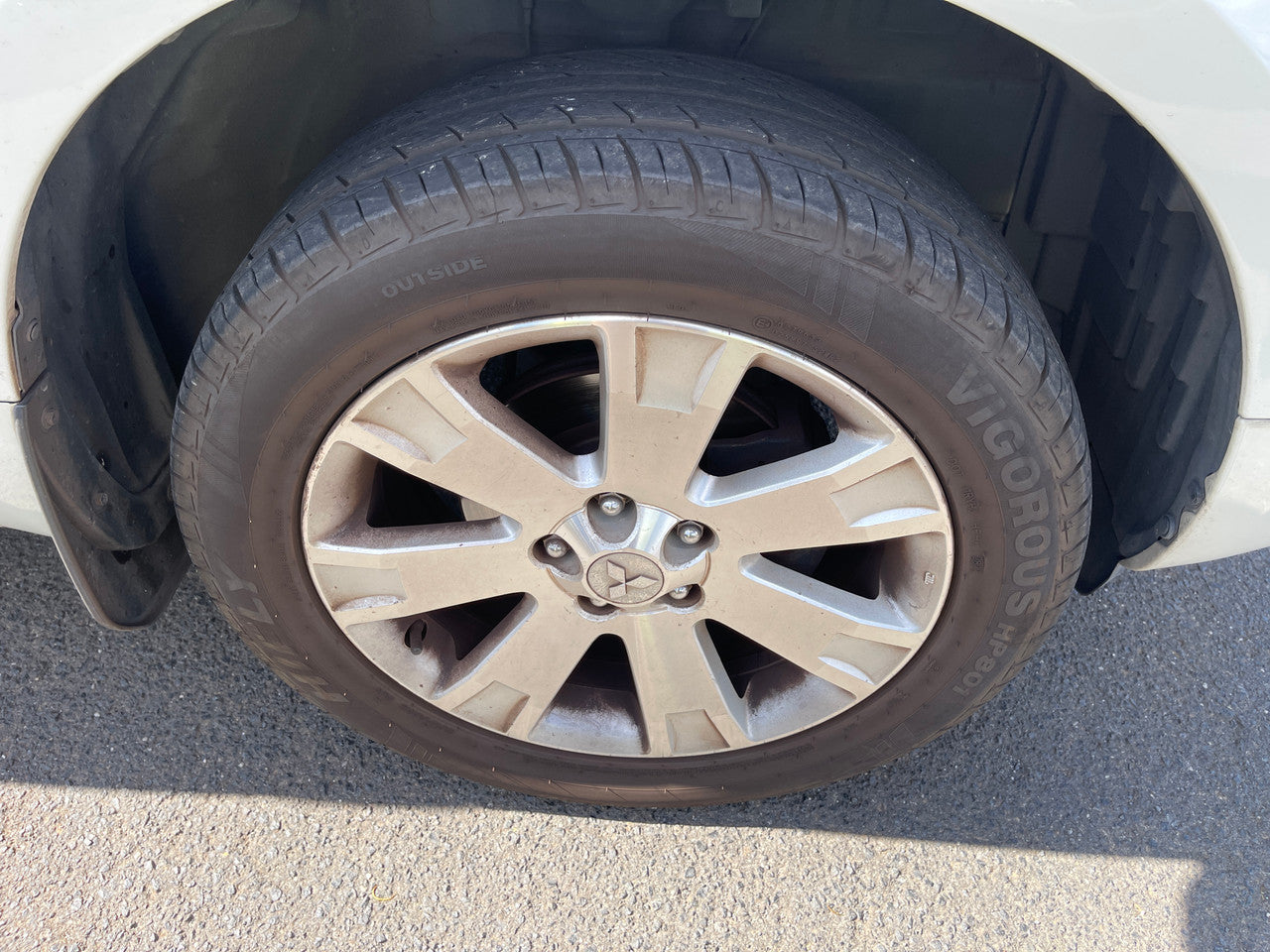2007 Mitsubishi Delica D5 2.4L 4WD Premium Edition, VIN 6U9000CV5W0021795 (1795)