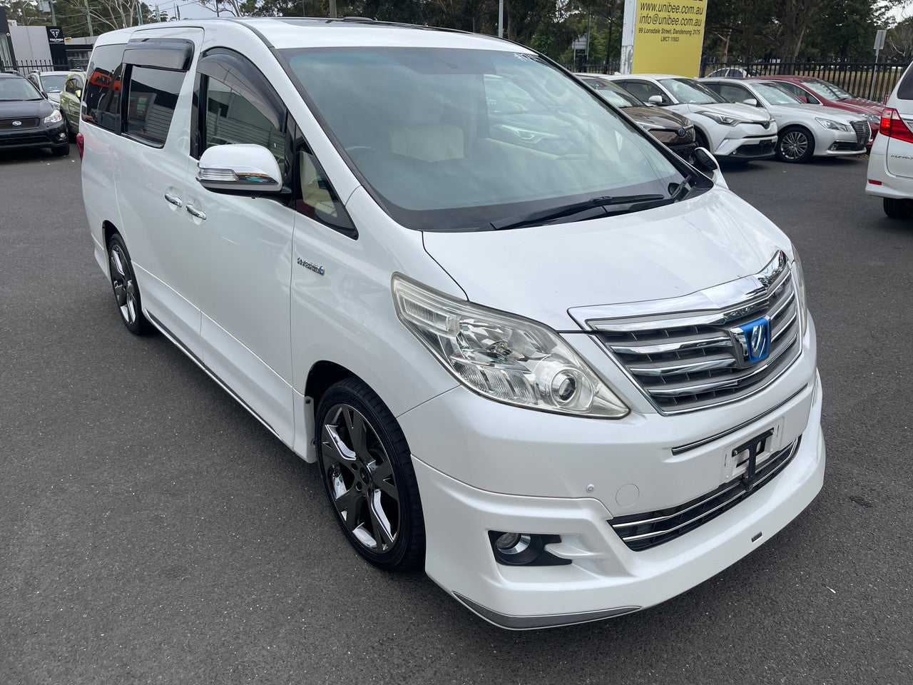2012 Toyota Alphard 2.4L 4WD Hybrid SR Premium Edition 7 seater, VIN 6ZZC0ATH208021711 (#1711)