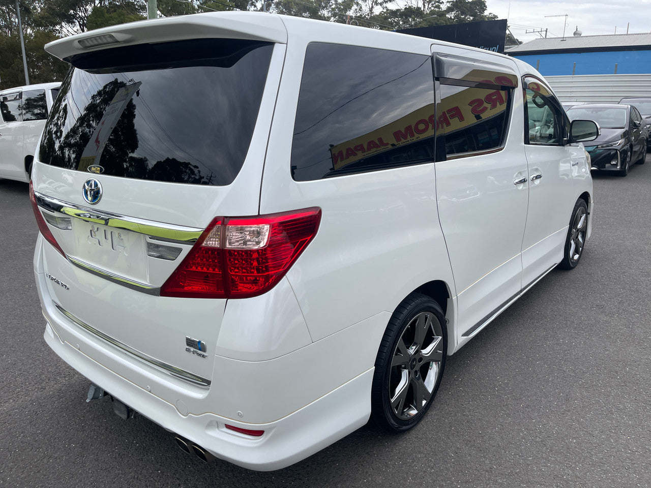 2012 Toyota Alphard 2.4L 4WD Hybrid SR Premium Edition 7 seater, VIN 6ZZC0ATH208021711 (#1711)