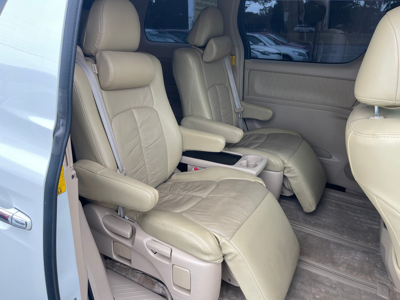 2012 Toyota Alphard 2.4L 4WD Hybrid SR Premium Edition 7 seater, VIN 6ZZC0ATH208021711 (#1711)