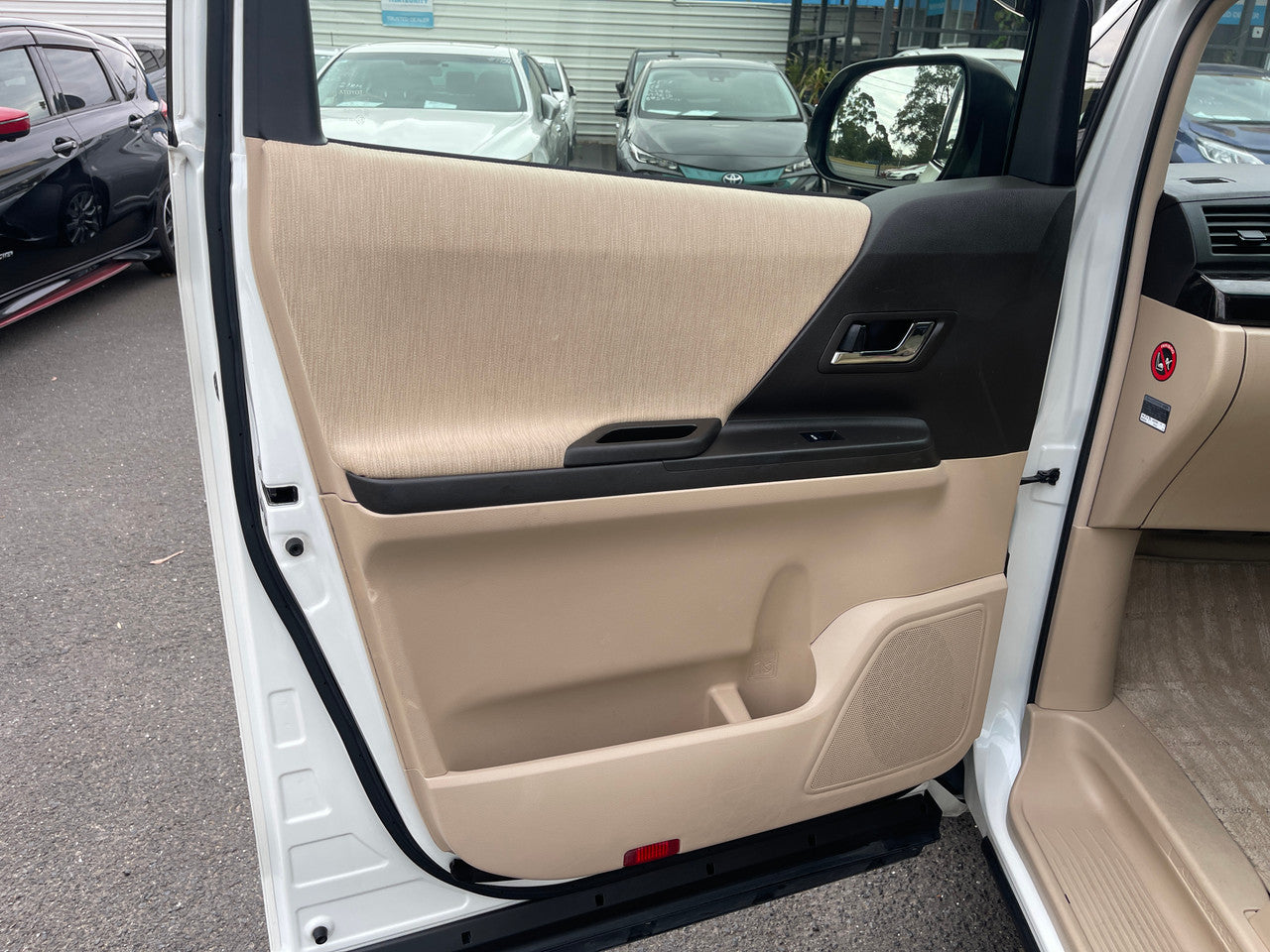 2012 Toyota Alphard 2.4L 4WD Hybrid SR Premium Edition 7 seater, VIN 6ZZC0ATH208021711 (#1711)