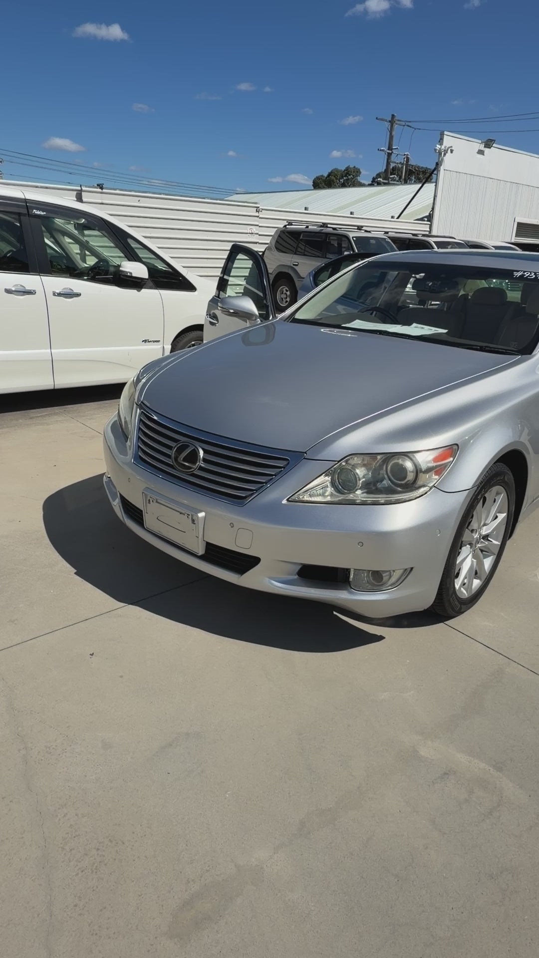 2010 Lexus LS460 AWD V8 4.6L - Luxury Sedan with Sun Roof – UniBee